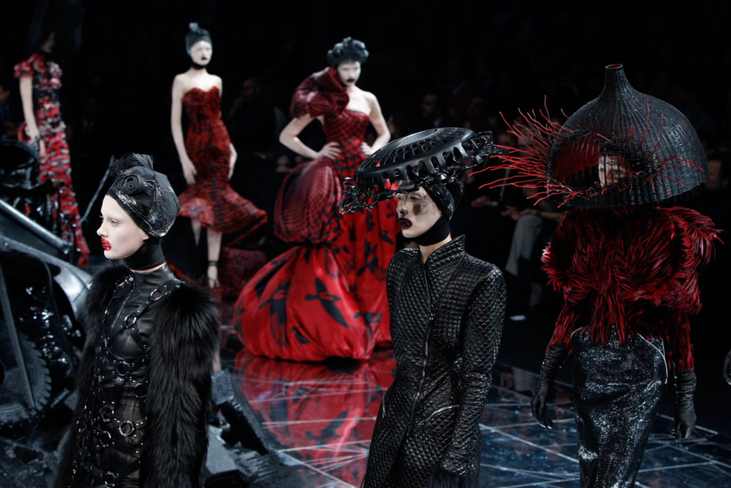 Spleen nella moda, sfilata Alexander McQueen F/W 2009