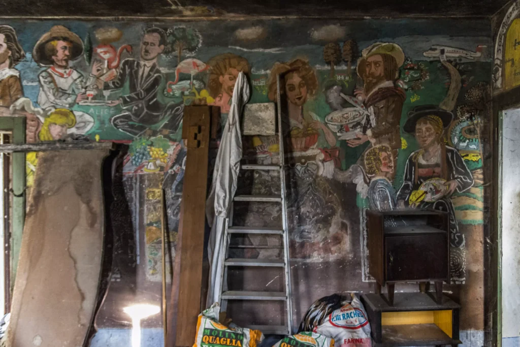 affreschi nell'interno