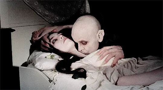 Nosferatu capostipite del genere horror erotici